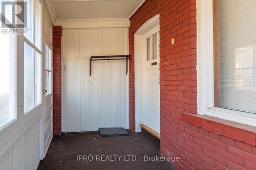 2 - 449 Manor Road E, Toronto, ON - Indoor Photo Showing Other Room