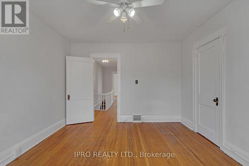 2 - 449 Manor Road E, Toronto, ON - Indoor Photo Showing Other Room