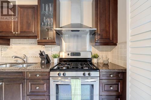 2 Woolen Mill Road, Markham, ON - Indoor Photo Showing Kitchen With Double Sink