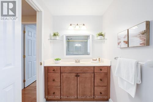 2 Woolen Mill Road, Markham, ON - Indoor Photo Showing Bathroom