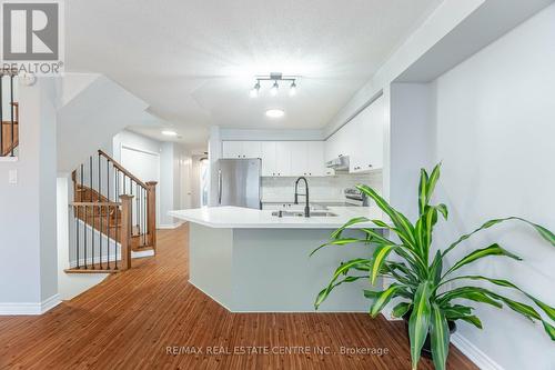 66 - 1240 Westview Terrace, Oakville, ON - Indoor Photo Showing Kitchen