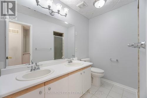 66 - 1240 Westview Terrace, Oakville, ON - Indoor Photo Showing Bathroom