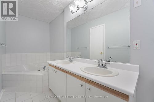 66 - 1240 Westview Terrace, Oakville, ON - Indoor Photo Showing Bathroom