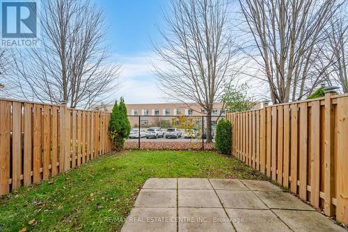 66 - 1240 Westview Terrace, Oakville, ON - Outdoor