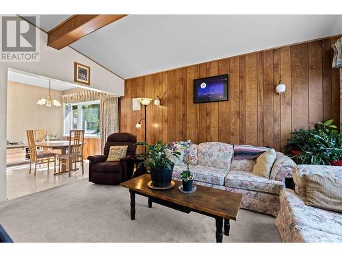 159 Tanager Drive, Kamloops, BC - Indoor Photo Showing Living Room