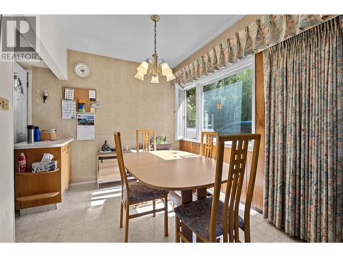 159 Tanager Drive, Kamloops, BC - Indoor Photo Showing Dining Room