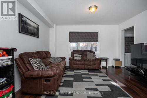 8 - 701 Homer Watson Boulevard, Kitchener, ON - Indoor Photo Showing Living Room