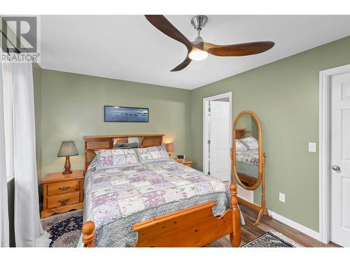 1650 Wilmot Court, Kelowna, BC - Indoor Photo Showing Bedroom