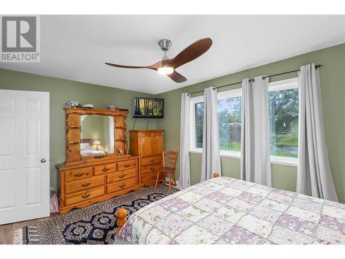 1650 Wilmot Court, Kelowna, BC - Indoor Photo Showing Bedroom