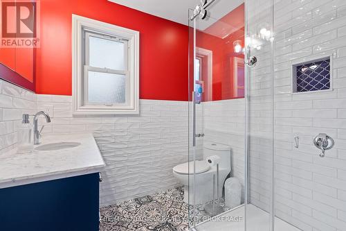 3 Brisbane Glen, St. Catharines (438 - Port Dalhousie), ON - Indoor Photo Showing Bathroom