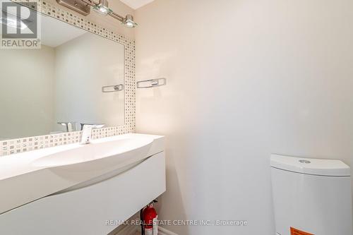 98 Ner Israel (Bsmt) Drive, Vaughan, ON - Indoor Photo Showing Bathroom