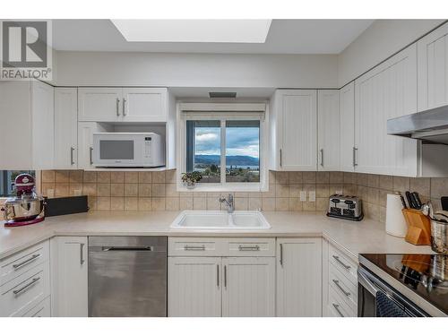 510 Naramata Road, Penticton, BC - Indoor Photo Showing Kitchen