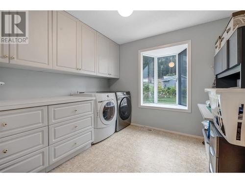 510 Naramata Road, Penticton, BC - Indoor Photo Showing Laundry Room