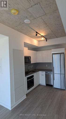 1506 - 195 Mccaul Street, Toronto, ON - Indoor Photo Showing Kitchen