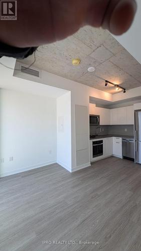 1506 - 195 Mccaul Street, Toronto, ON - Indoor Photo Showing Kitchen