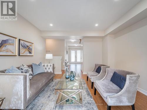 1369 Gull Crossing, Pickering, ON - Indoor Photo Showing Living Room