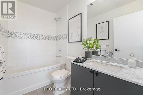 1107 - 4011 Brickstone Mews, Mississauga, ON - Indoor Photo Showing Bathroom