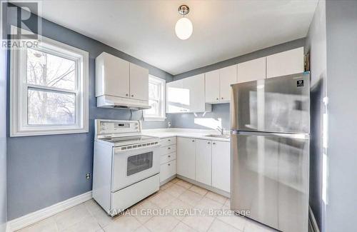 Main - 380 Phillip Murray Avenue, Oshawa, ON - Indoor Photo Showing Kitchen