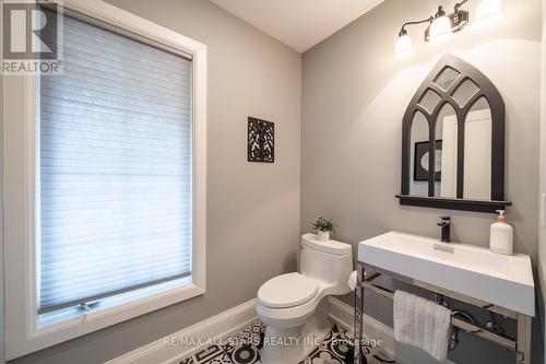 150 Park Drive, Whitchurch-Stouffville, ON - Indoor Photo Showing Bathroom