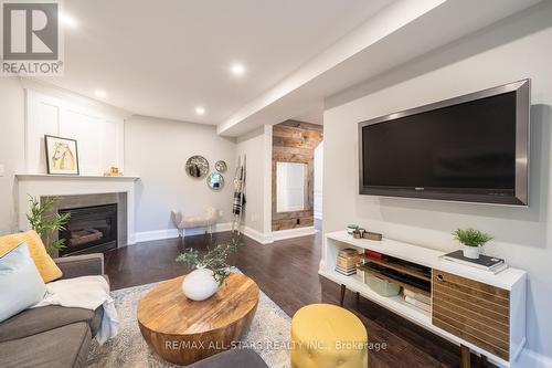 150 Park Drive, Whitchurch-Stouffville, ON - Indoor Photo Showing Living Room With Fireplace