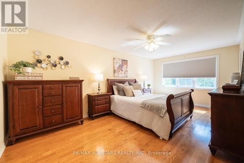 150 Park Drive, Whitchurch-Stouffville, ON - Indoor Photo Showing Bedroom