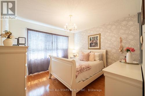 150 Park Drive, Whitchurch-Stouffville, ON - Indoor Photo Showing Bedroom