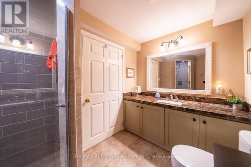 150 Park Drive, Whitchurch-Stouffville, ON - Indoor Photo Showing Bathroom