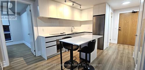 1209 - 7950 Bathurst Street, Vaughan, ON - Indoor Photo Showing Kitchen