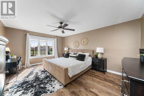 158 Gentile Circle, Vaughan, ON - Indoor Photo Showing Bedroom