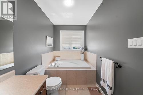 158 Gentile Circle, Vaughan, ON - Indoor Photo Showing Bathroom