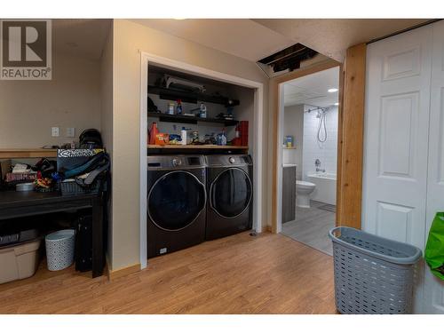 3674 Hawthorne Avenue, Terrace, BC - Indoor Photo Showing Laundry Room