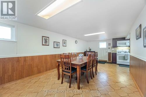 3659 Holden Crescent, Mississauga, ON - Indoor Photo Showing Dining Room