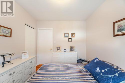 3659 Holden Crescent, Mississauga, ON - Indoor Photo Showing Bedroom