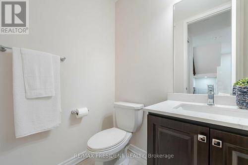 8 Troyer Street, Brampton, ON - Indoor Photo Showing Bathroom