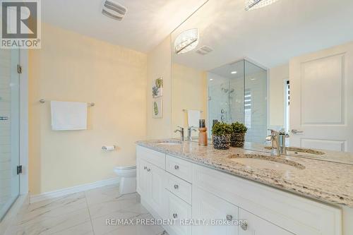 8 Troyer Street, Brampton, ON - Indoor Photo Showing Bathroom