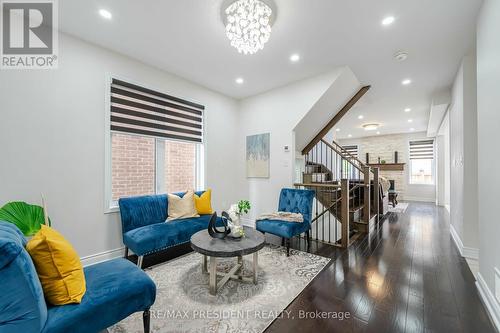 8 Troyer Street, Brampton, ON - Indoor Photo Showing Living Room