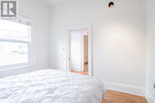 49 Jones Street, Hamilton, ON - Indoor Photo Showing Bedroom