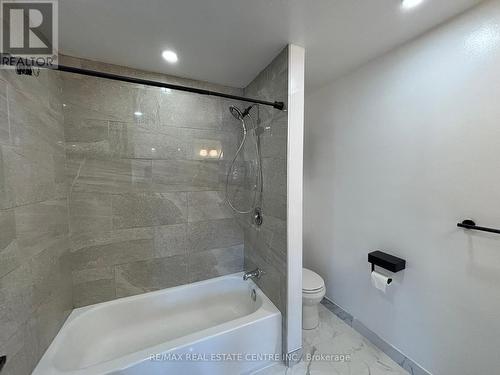 153 Elgin Street, London, ON - Indoor Photo Showing Bathroom