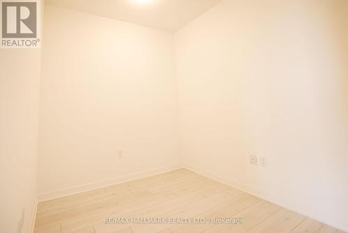 328 - 395 Dundas Street, Oakville, ON - Indoor Photo Showing Other Room