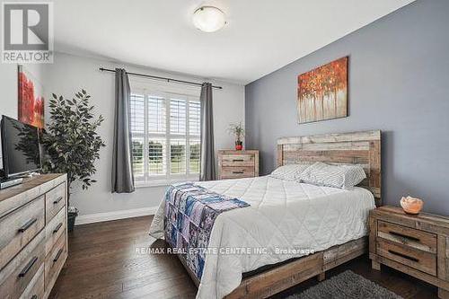 9738 Dundas Street E, Erin, ON - Indoor Photo Showing Bedroom