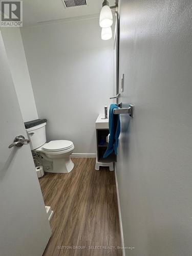 114 St Lawrence Boulevard, London, ON - Indoor Photo Showing Bathroom