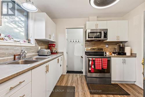 114 St Lawrence Boulevard, London, ON - Indoor Photo Showing Kitchen With Double Sink