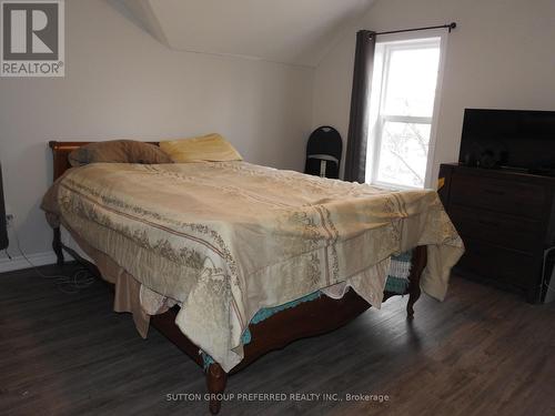 73 Hope Street E, East Zorra-Tavistock, ON - Indoor Photo Showing Bedroom