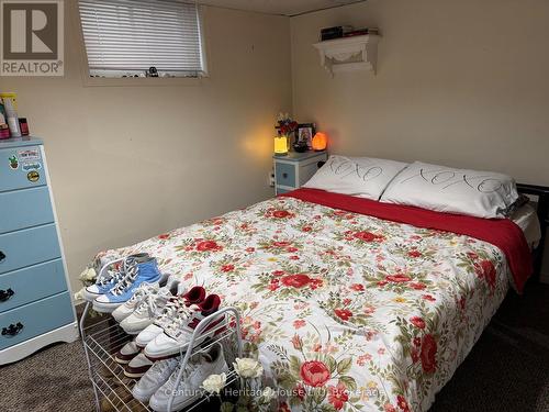 34 Durham Drive, St. Catharines (436 - Port Weller), ON - Indoor Photo Showing Bedroom