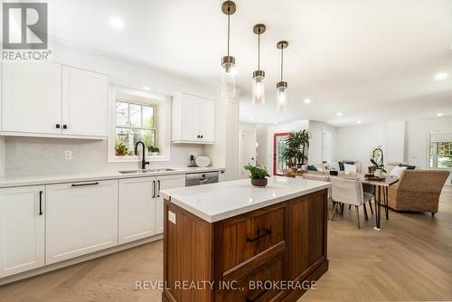 698 Rye Street, Niagara-On-The-Lake, ON - Indoor Photo Showing Kitchen With Double Sink With Upgraded Kitchen