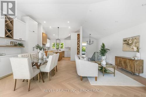 489 Regent Street, Niagara-On-The-Lake, ON - Indoor Photo Showing Dining Room