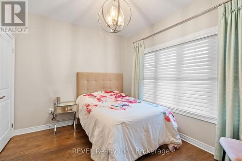 8943 Black Forest Crescent, Niagara Falls, ON - Indoor Photo Showing Bedroom