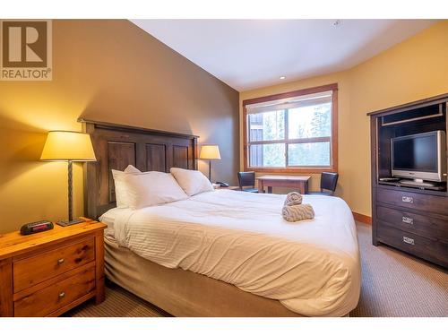 4559 Timberline Crescent Unit# 632A, Fernie, BC - Indoor Photo Showing Bedroom