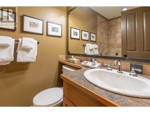 4559 Timberline Crescent Unit# 632A, Fernie, BC - Indoor Photo Showing Bathroom