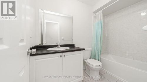 510 Downes Jackson Heights, Milton, ON - Indoor Photo Showing Bathroom